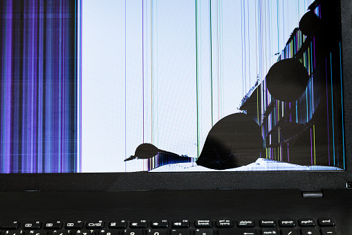 lcd laptop yang rusak